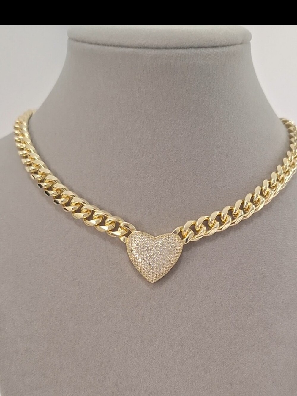 8mm Cuban link Heart Pendant Necklace with diamond lock.